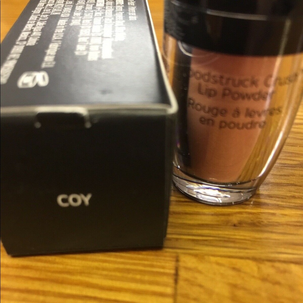 YOUNIQUE | Crush Lip Powder